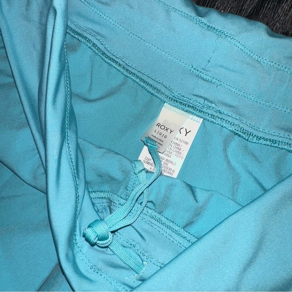 Roxy Endless Summer Foldover Board Shorts in Aqua, Size Large - Picture 13 of 15